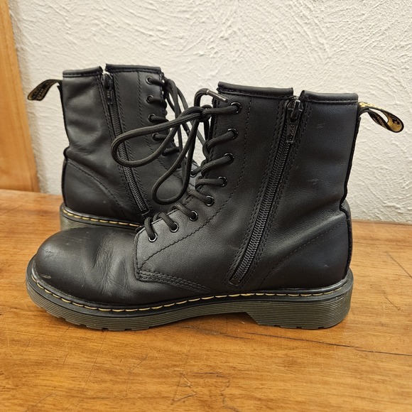 Dr. Martens 1460 Y Boots Womens Size 7 Black Leather Zip Lace Classic Shoes - Picture 8 of 8